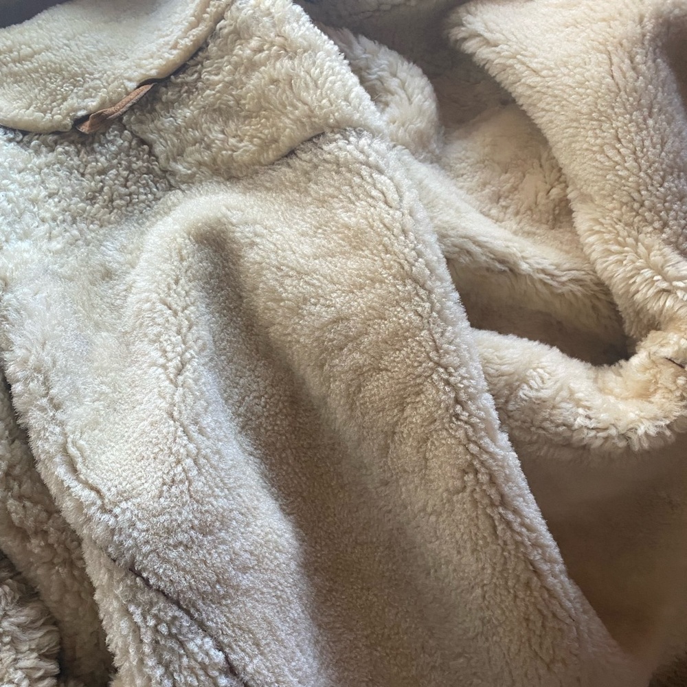 Shearling coat - Picture 9 of 14